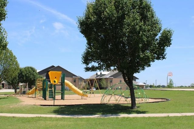 1323 Sundance Lane, Justin, TX 76247