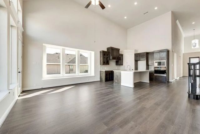 1323 Sundance Lane, Justin, TX 76247