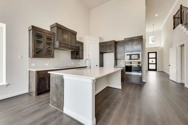 1323 Sundance Lane, Justin, TX 76247