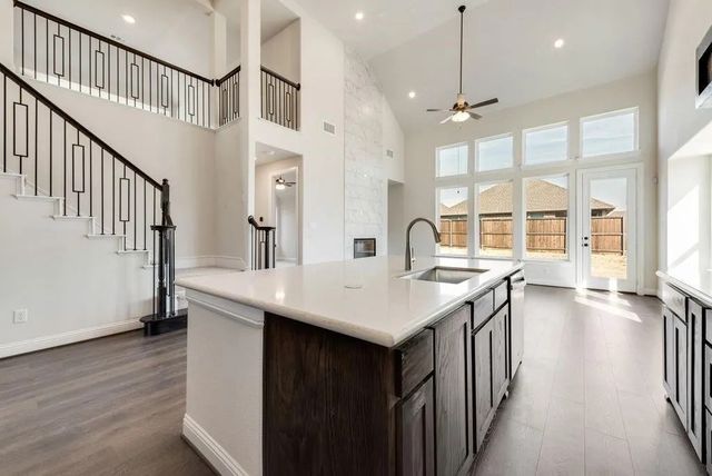 1323 Sundance Lane, Justin, TX 76247