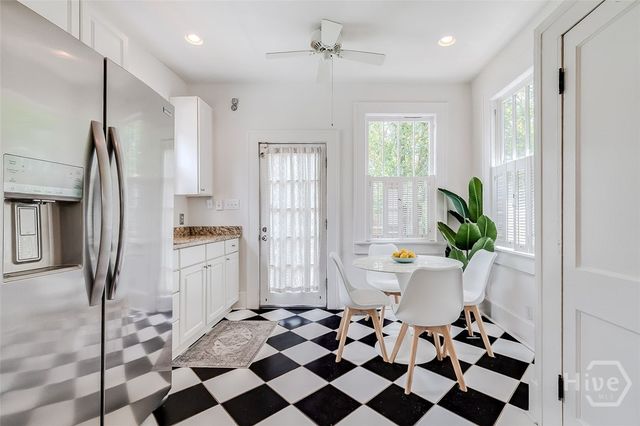 226 E 53rd Street, Savannah, GA 31405