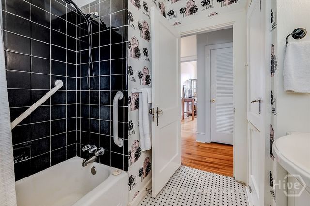 226 E 53rd Street, Savannah, GA 31405