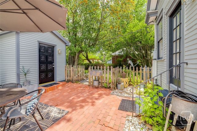 226 E 53rd Street, Savannah, GA 31405