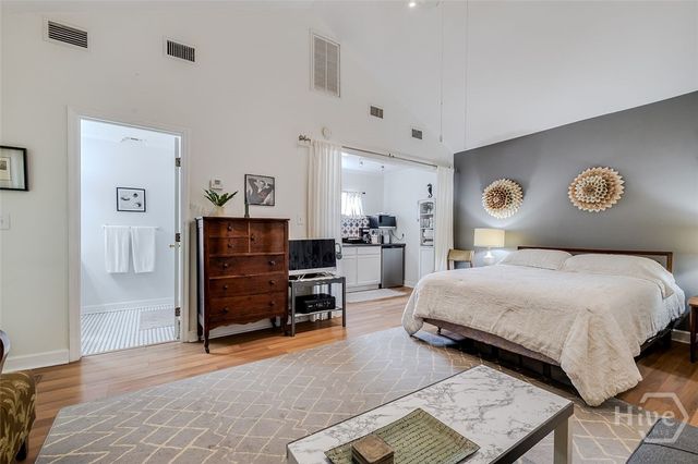 226 E 53rd Street, Savannah, GA 31405