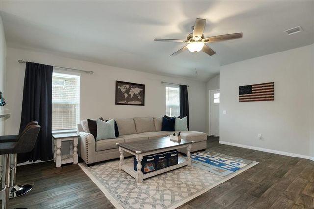104 Dunlin LN, Leander, TX 78641