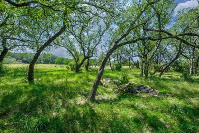 807 County Road 420, Spicewood, TX 78669