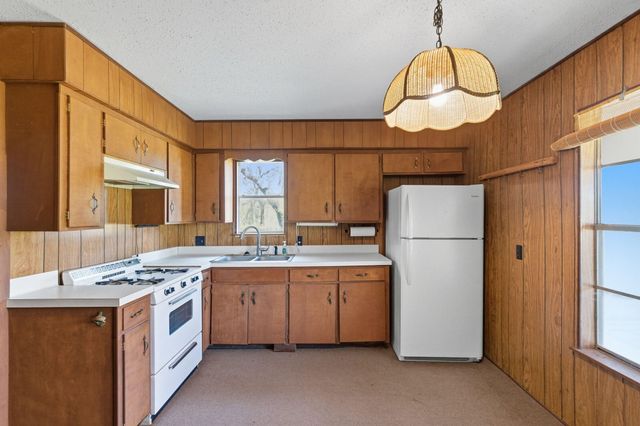 807 County Road 420, Spicewood, TX 78669