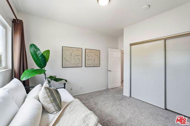 11918 Avon Way 6, Los Angeles, CA 90066