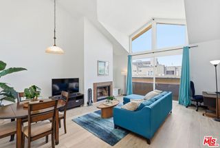 11918 Avon Way 6, Los Angeles, CA 90066