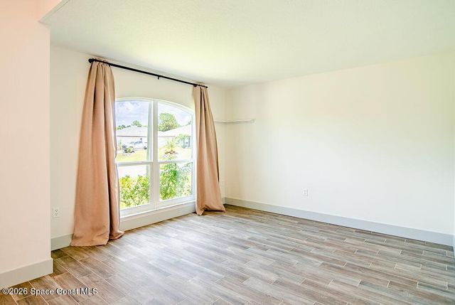 298 Silver Frost Street SE, Palm Bay, FL 32909