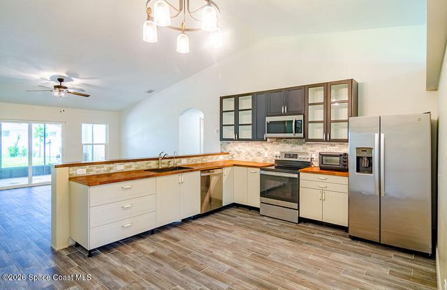 298 Silver Frost Street SE, Palm Bay, FL 32909