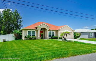 298 Silver Frost Street SE, Palm Bay, FL 32909