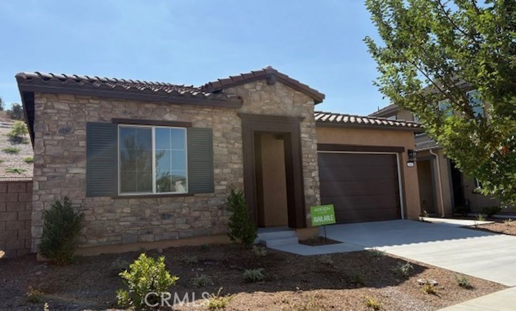 2809 Bridgetide Road, Corona, CA 92883