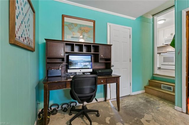 207 Telford DR, Newport News, VA 23602