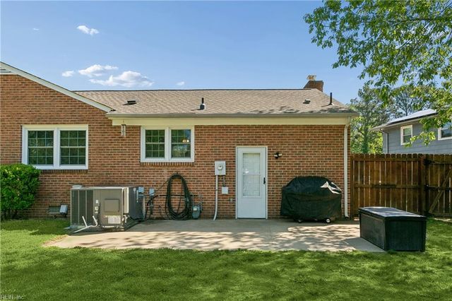 207 Telford DR, Newport News, VA 23602