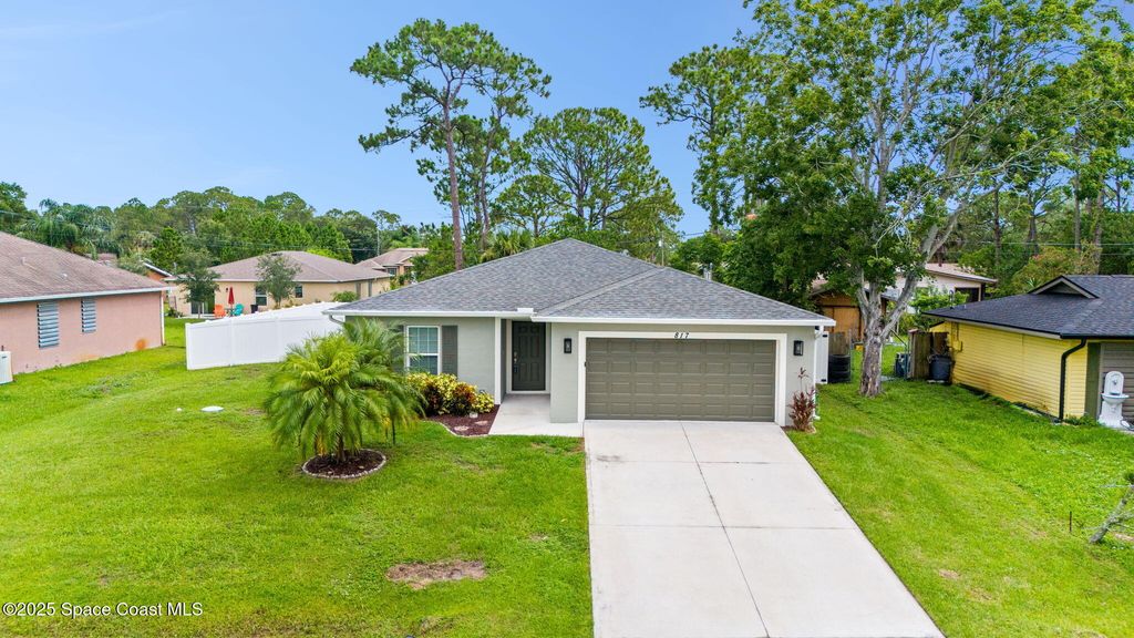 817 Carnival Road SE, Palm Bay, FL 32909
