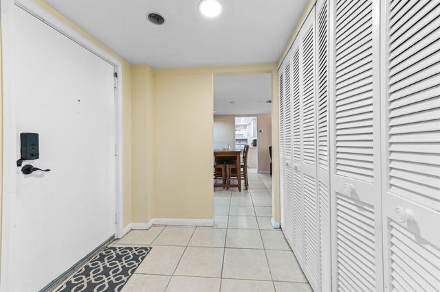 3392 NE Causeway Boulevard 103, Jensen Beach, FL 34957