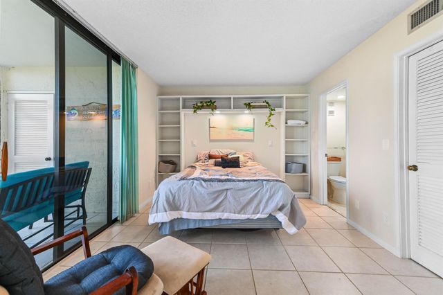 3392 NE Causeway Boulevard 103, Jensen Beach, FL 34957