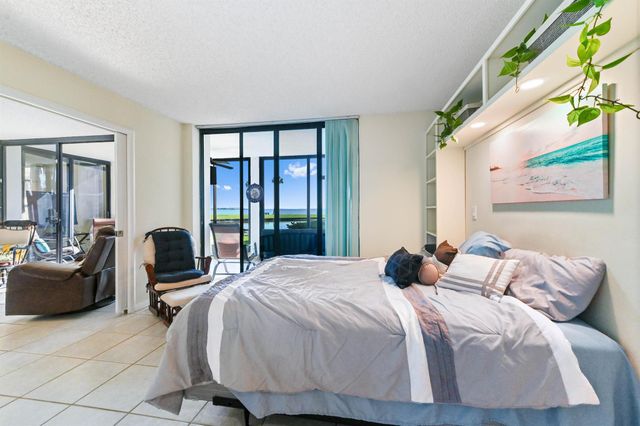 3392 NE Causeway Boulevard 103, Jensen Beach, FL 34957