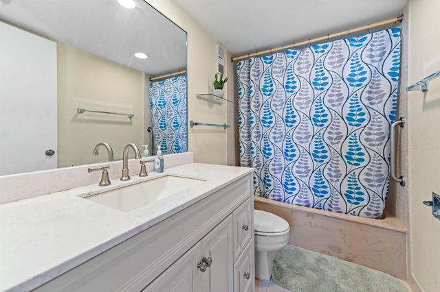 3392 NE Causeway Boulevard 103, Jensen Beach, FL 34957