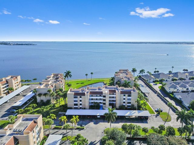 3392 NE Causeway Boulevard 103, Jensen Beach, FL 34957