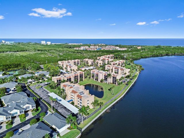 3392 NE Causeway Boulevard 103, Jensen Beach, FL 34957