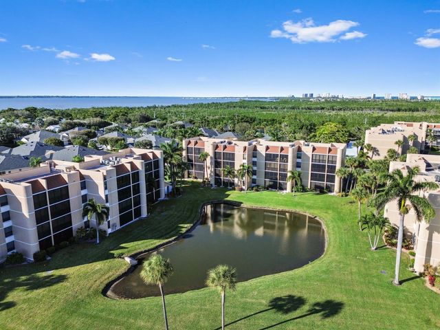 3392 NE Causeway Boulevard 103, Jensen Beach, FL 34957