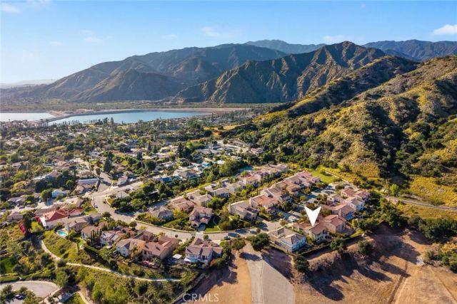 510 E Viewcrest, Azusa, CA 91702