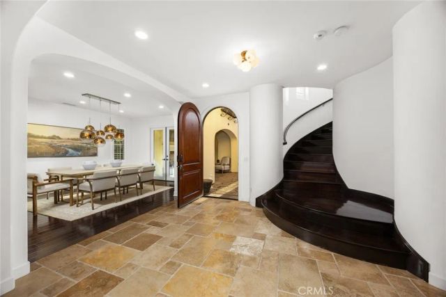 510 E Viewcrest, Azusa, CA 91702