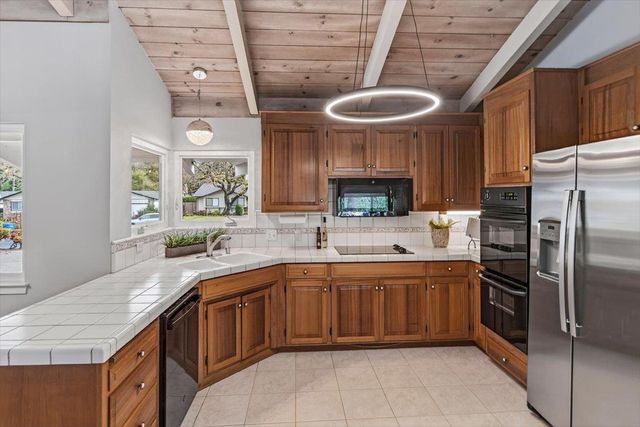 251 OLD ADOBE Road, Los Gatos, CA 95032