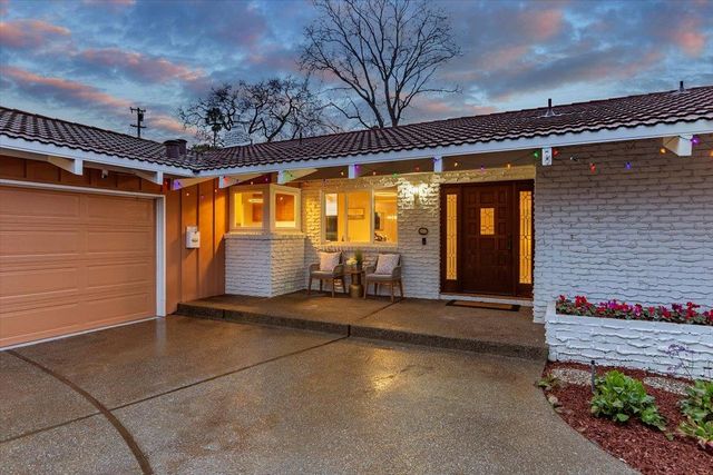 251 OLD ADOBE Road, Los Gatos, CA 95032