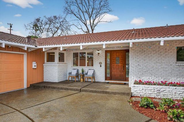 251 OLD ADOBE Road, Los Gatos, CA 95032