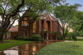 4900 Cedar Street, Bellaire, TX 77401