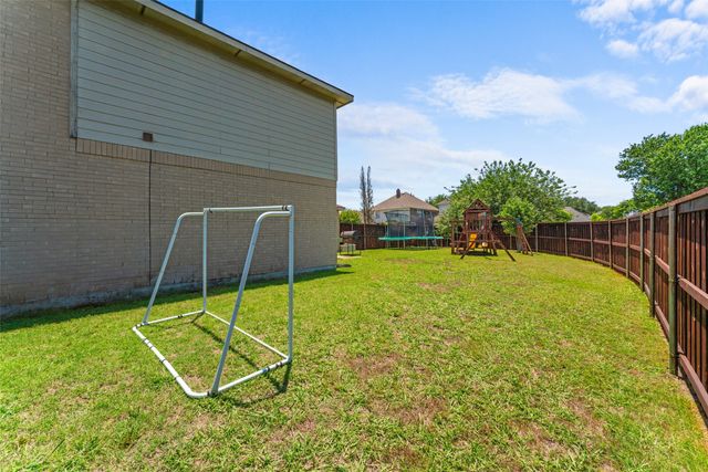 217 Buffalo Creek Drive, Desoto, TX 75115