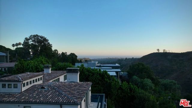 1515 Umeo Road, Pacific Palisades (los Angeles), CA 90272