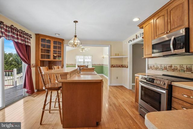 52 CASTLEWOOD DR, Chalfont, PA 18914