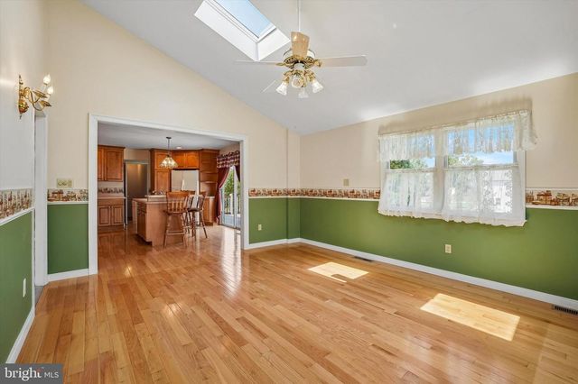 52 CASTLEWOOD DR, Chalfont, PA 18914
