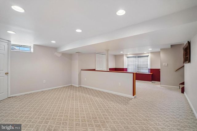 52 CASTLEWOOD DR, Chalfont, PA 18914
