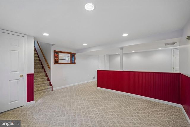 52 CASTLEWOOD DR, Chalfont, PA 18914