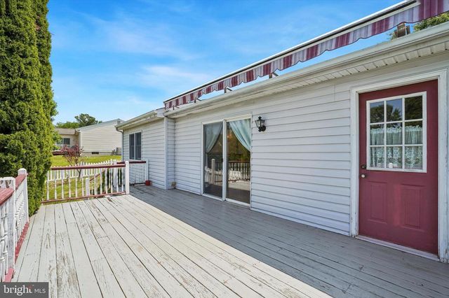 52 CASTLEWOOD DR, Chalfont, PA 18914