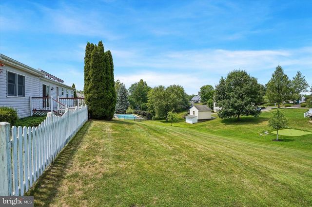 52 CASTLEWOOD DR, Chalfont, PA 18914