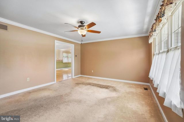 52 CASTLEWOOD DR, Chalfont, PA 18914