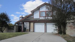 12122 Kemerton Drive, Houston, TX 77099