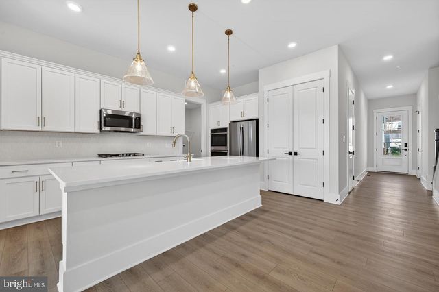 1154 POTOMAC VIEW PKWY, Brunswick, MD 21716