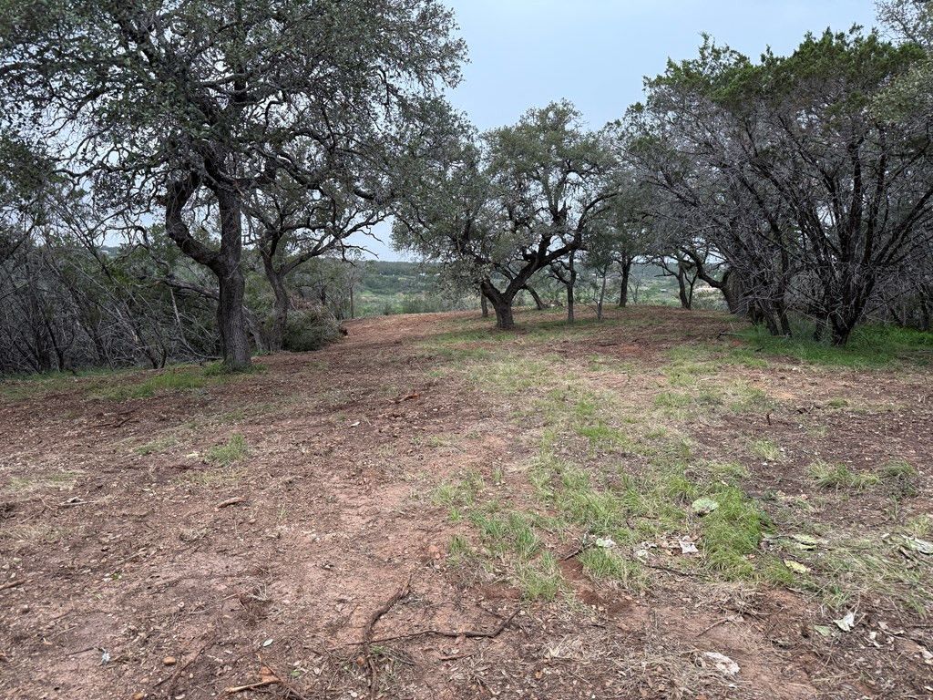 Image 20 of property listing at 920 Boultinghouse, Marble Falls, TX 78654