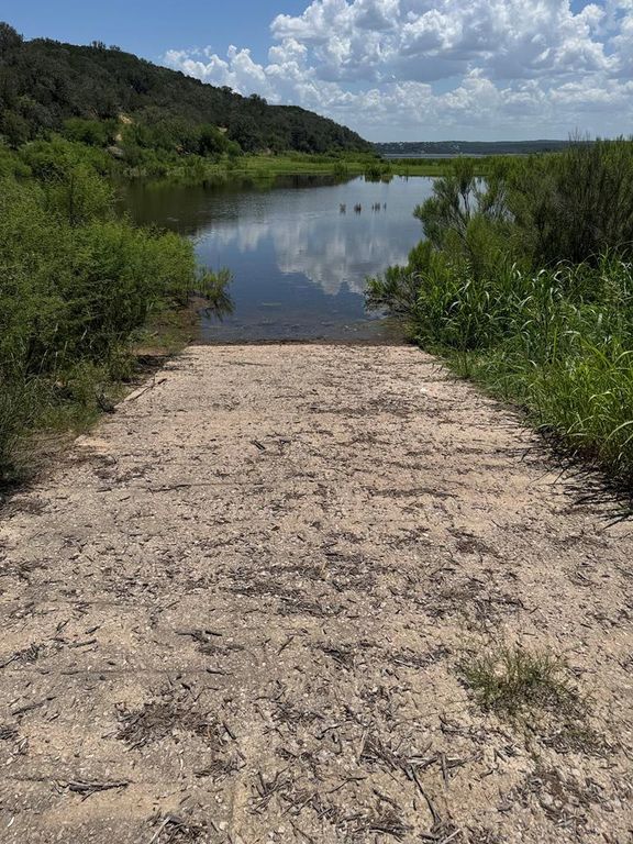 Image 29 of property listing at 920 Boultinghouse, Marble Falls, TX 78654