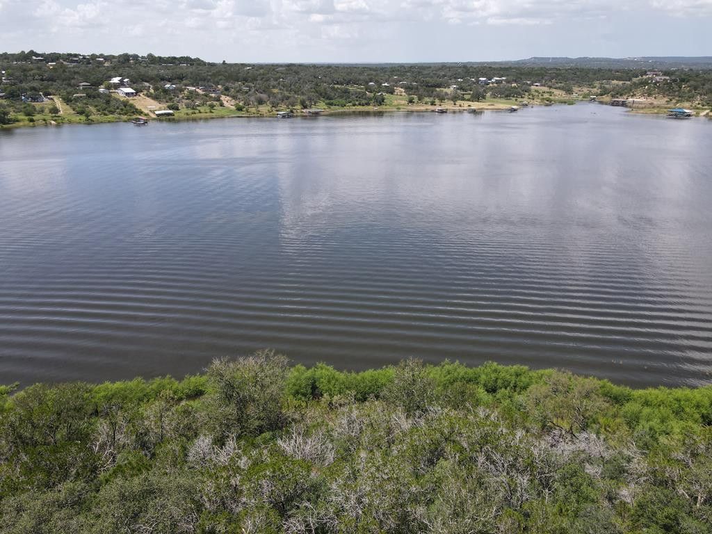 Image 33 of property listing at 920 Boultinghouse, Marble Falls, TX 78654