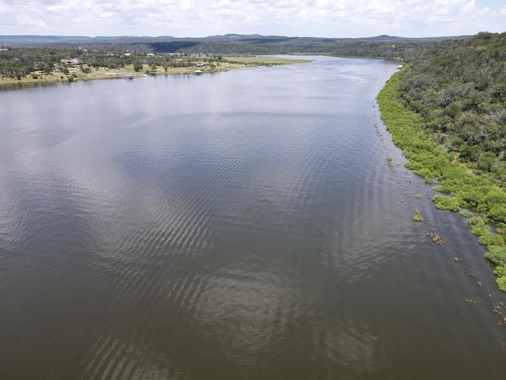 Image 35 of property listing at 920 Boultinghouse, Marble Falls, TX 78654