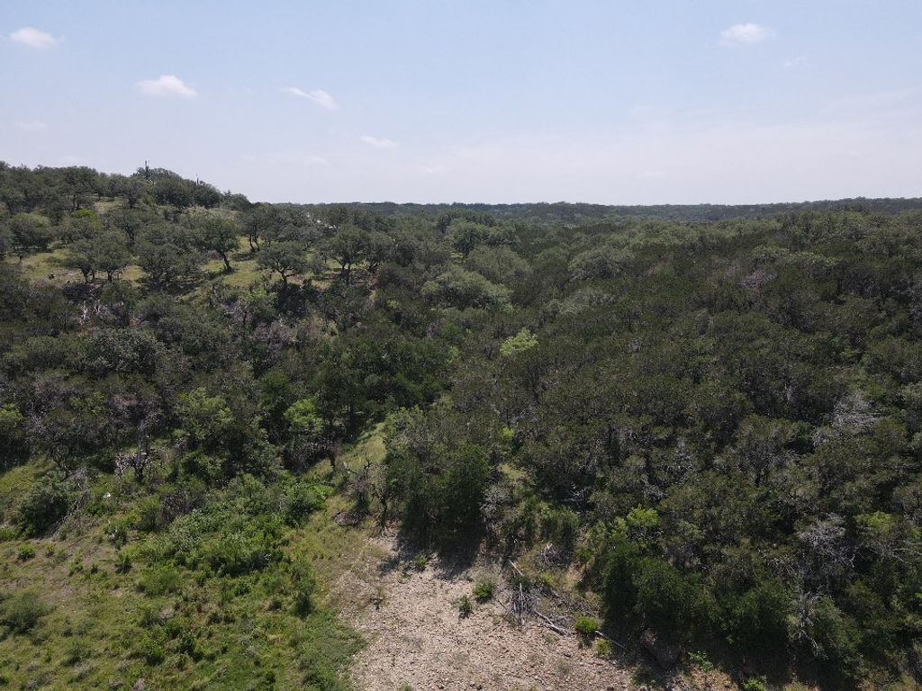 Image 37 of property listing at 920 Boultinghouse, Marble Falls, TX 78654