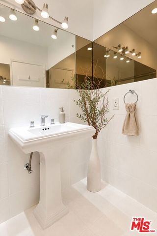 1745 Camino Palmero Street 334, Los Angeles, CA 90046